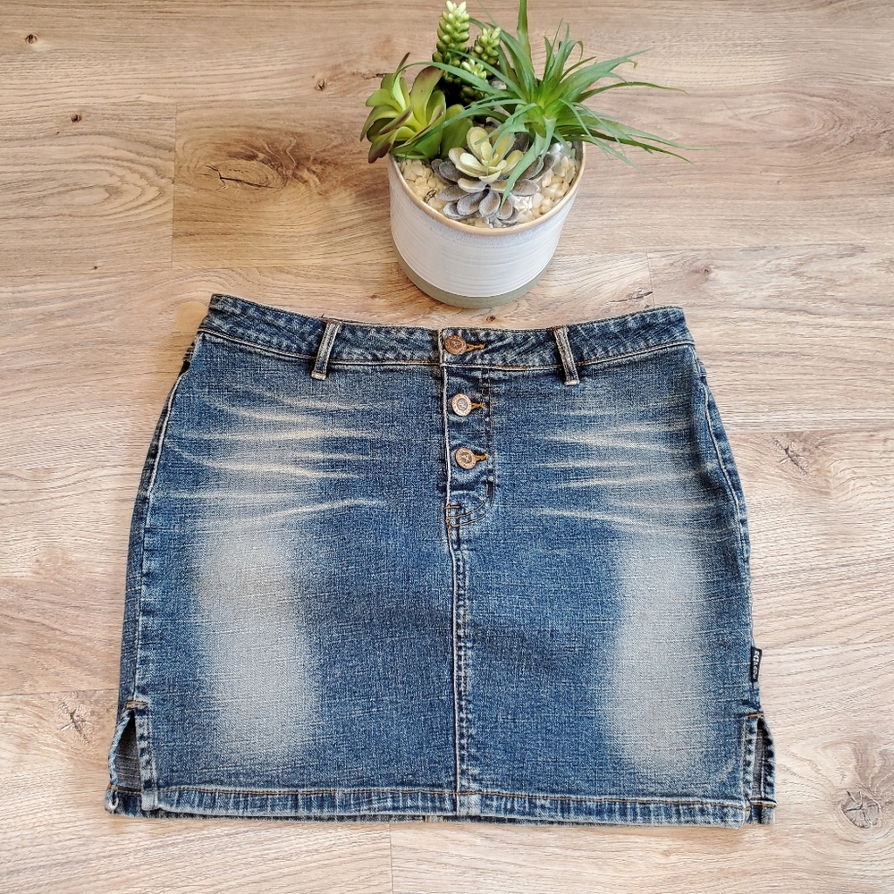 RAMPAGE SIZE 5 DENIM JEAN SKIRT